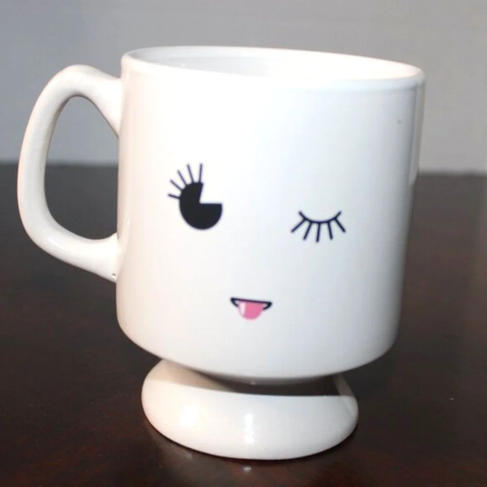 Global Design Connections Winking Pedestal Mug